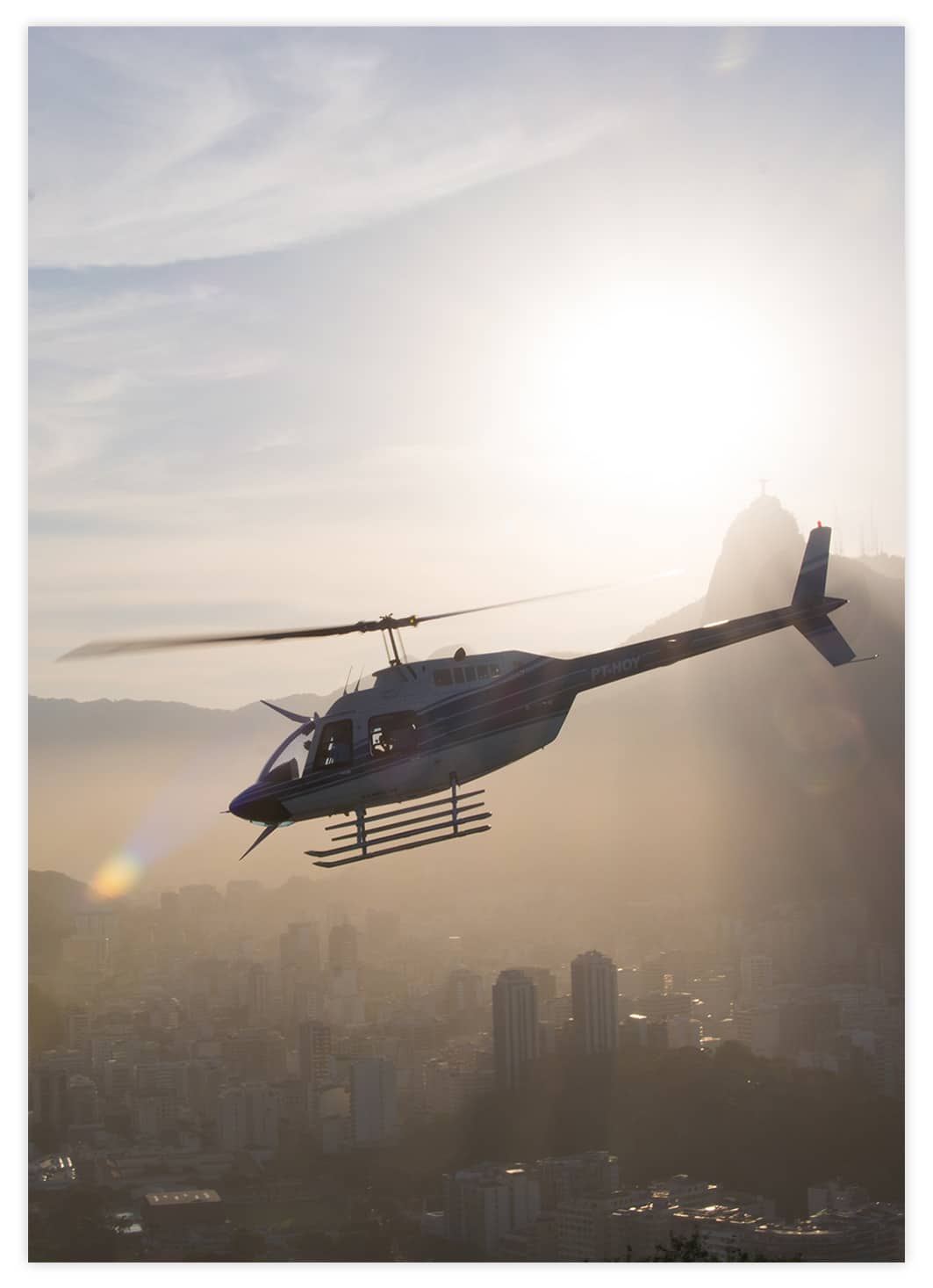 Helikopter im Sonnenuntergang Poster